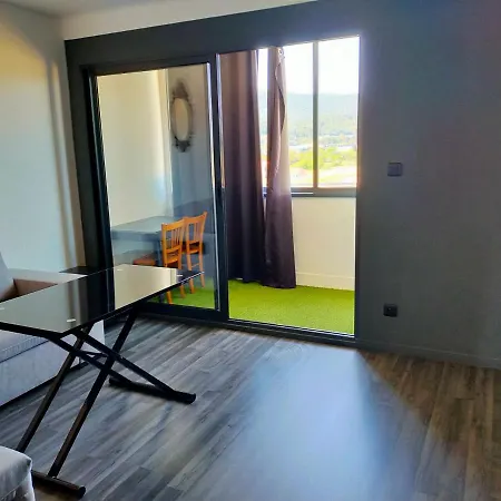 En Duplex Au 3ieme Etage Sans Ascenseur Апартаменты Йер