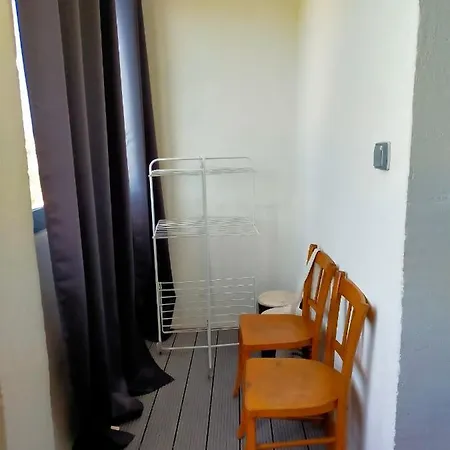 En Duplex Au 3ieme Etage Sans Ascenseur * Hyères